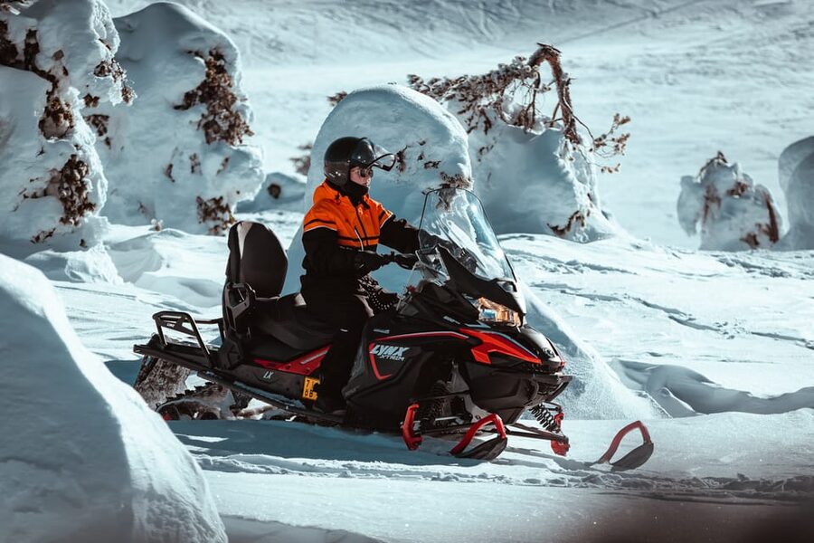 Saariselkä: Snowmobile Ride with Hot Drinks - Who will enjoy this Saariselkä ride most