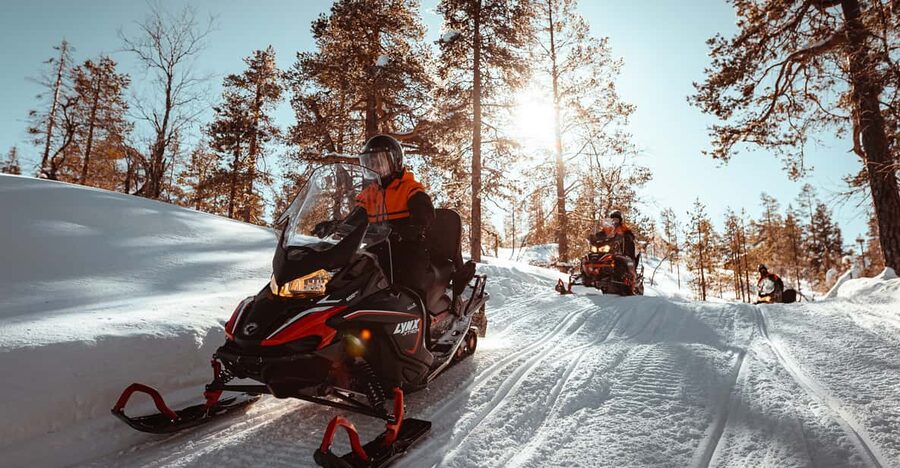 Saariselkä: Snowmobile Ride with Hot Drinks - Two people per snowmobile, with a choice to drive or ride