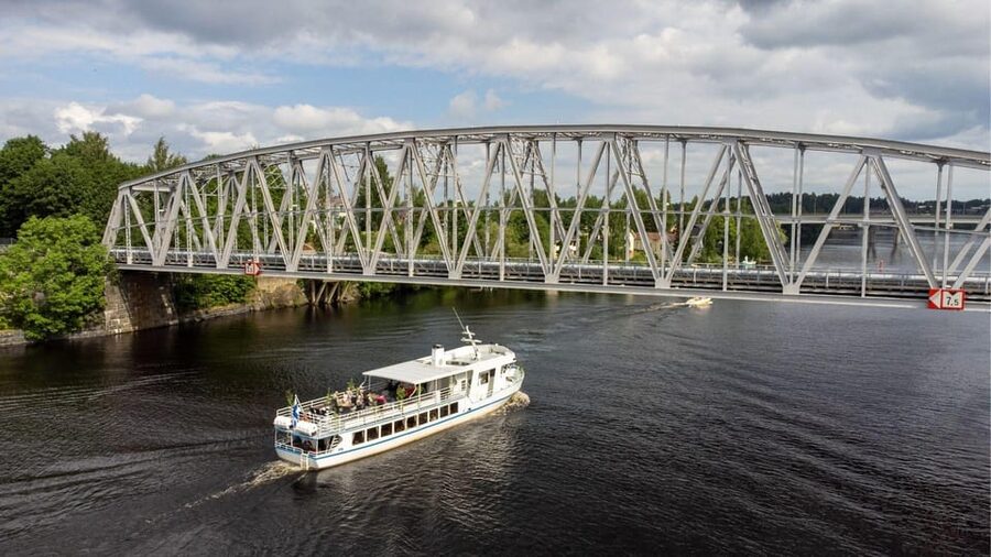 SIGHTSEEING CRUISE AROUND SAVONLINNA - Commentary, languages, and the best seat