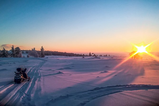 Snowmobile Safari in the Nature - Morning start - Getting used to the Lynx Adventurer ACE