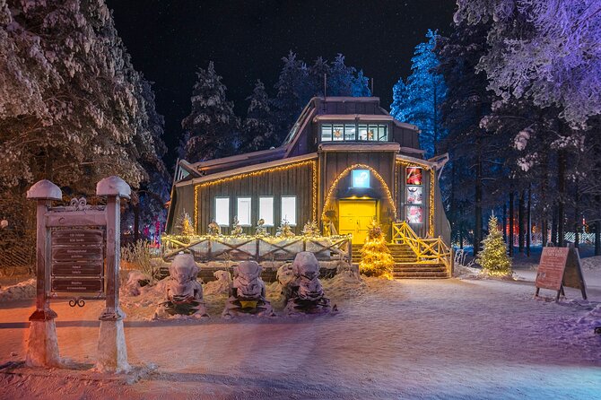 Snowmobile Safari to Search for the Northern Lights - Stopping to search the sky