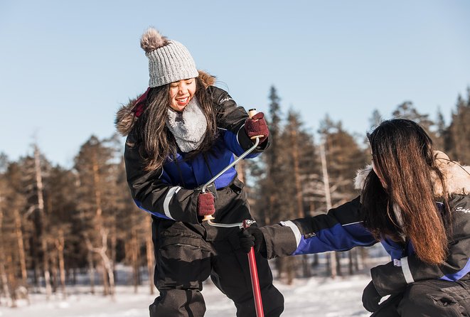 Snowshoeing and Ice Fishing Tour - Learning to walk in snowshoes