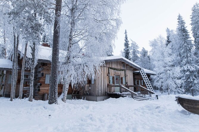 Snowshoeing in the Arctic Circle Wilderness - Key points at a glance