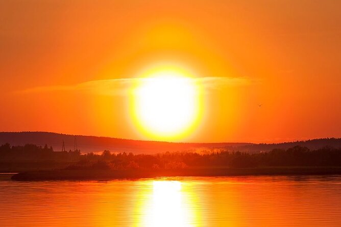 Sunset at the Arctic Circle - Walking the old shore at Katkavaara