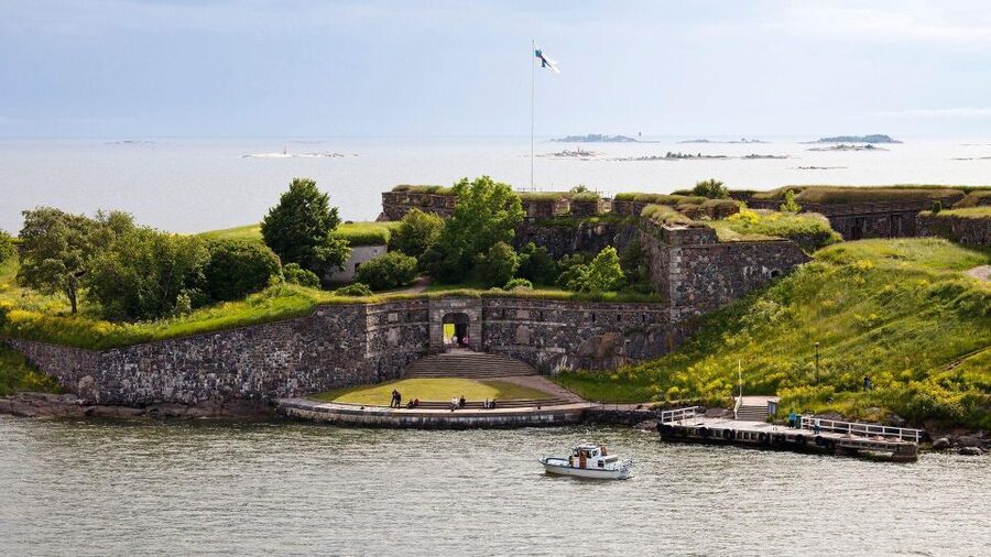 Suomenlinna: Private Tour with an Authorized Guide - Why Suomenlinna makes more sense with a guide