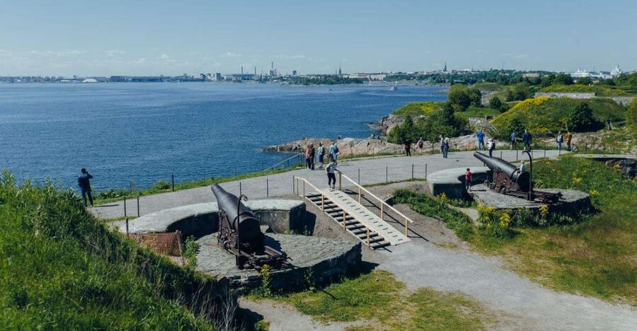Suomenlinna: Private Tour with an Authorized Guide - Who will get the most from this tour