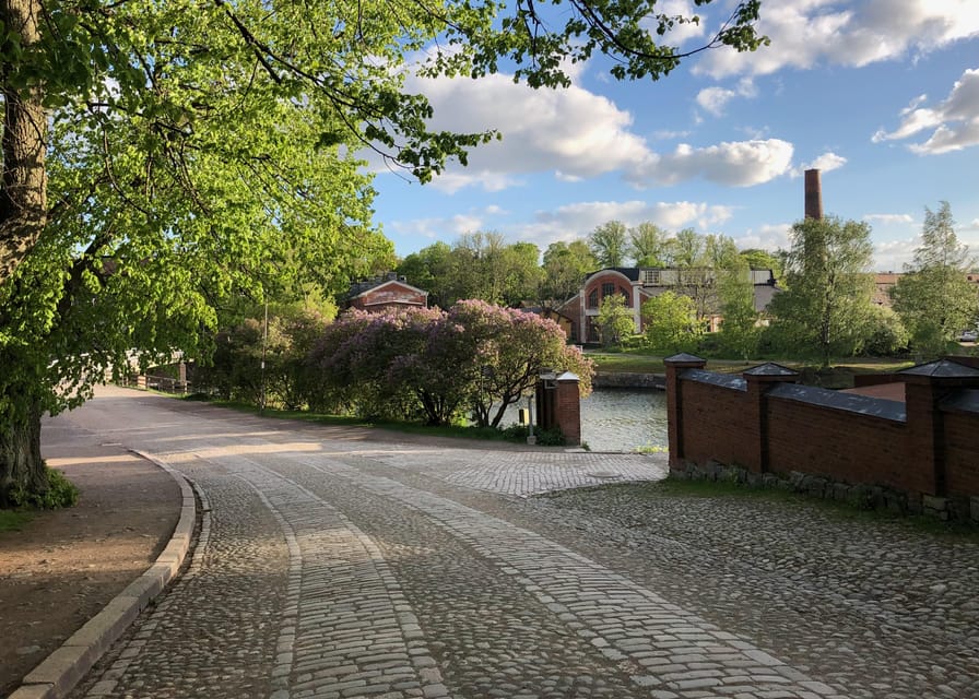 Suomenlinna tour in French with Doro - King’s Gate and the route back