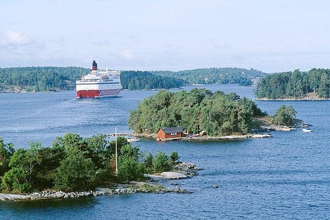 Tallinn Day Cruise from Helsinki - Meeting your Tallinn guide at the harbor