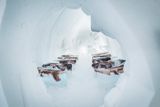 Visiting package: Guided Tour at Arctic Snow Hotel - The Snow Sauna and other Arctic features
