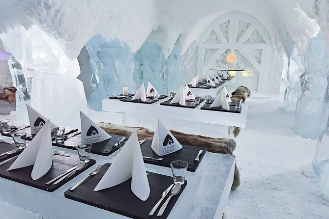 Visiting package: Guided Tour at Arctic Snow Hotel - Free time in the yard and at the Ice Bar