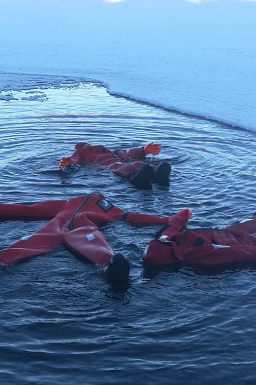 Ylläs: Lake Ylläsjärvi Ice-Floating Experience - How Much Is $147 Worth?