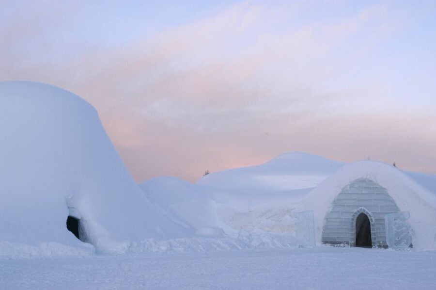 Ylläs: Snowmobile Tour to Arctic Snow Village & Snack - What happens before the engine starts