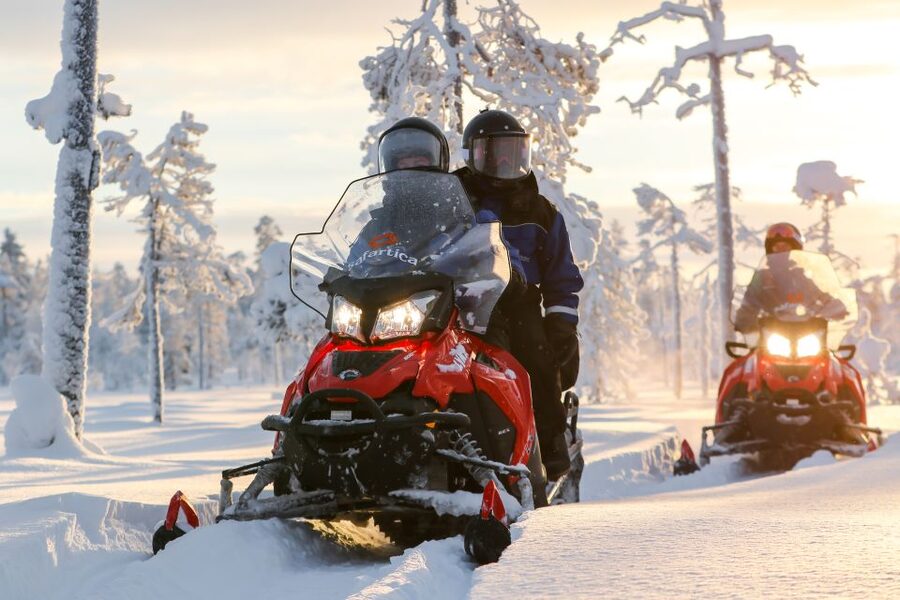 Ylläs: Snowmobiling ABC - Transfers and meeting time matter